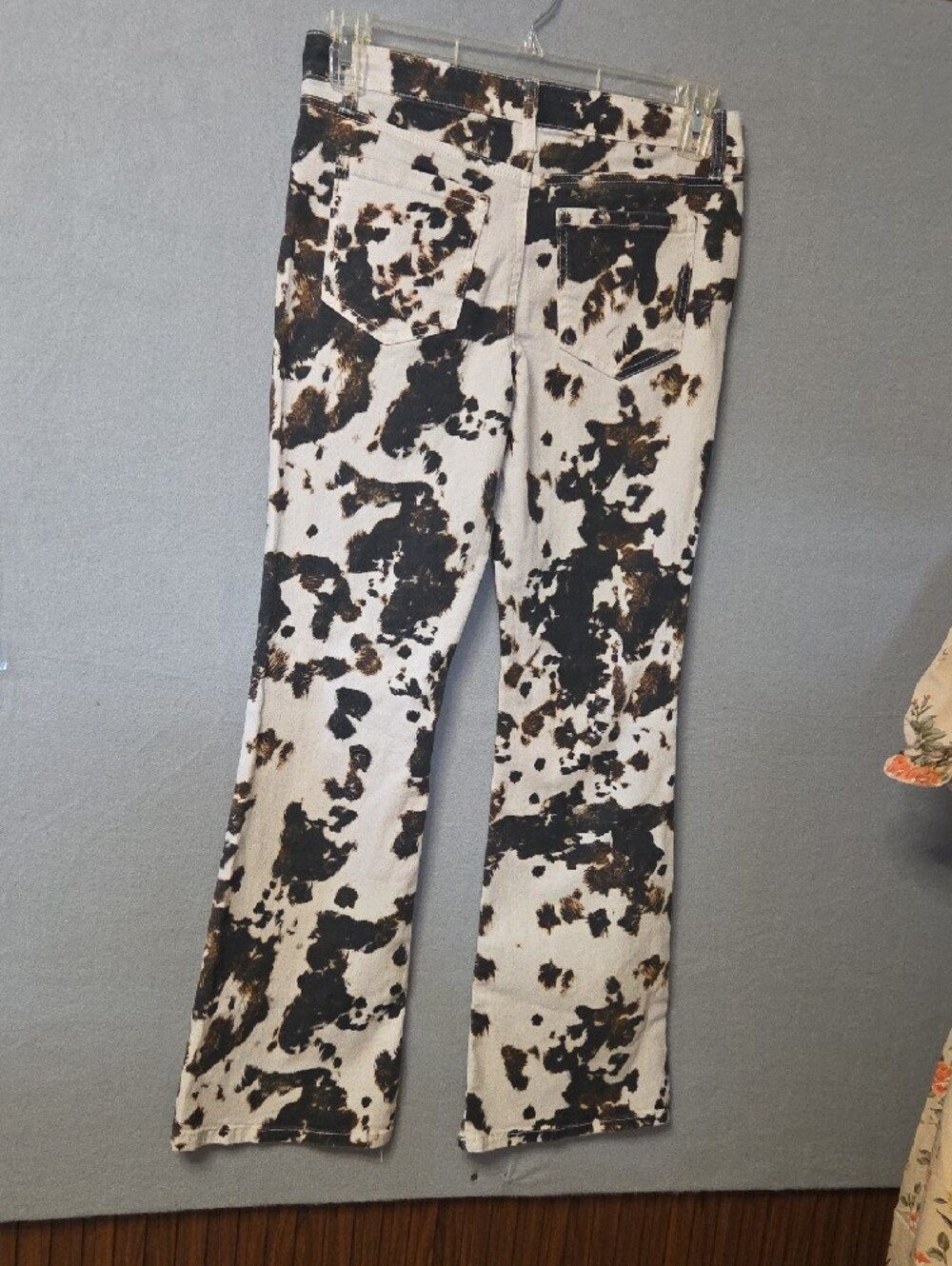 NWT Dakota Cow Print Flare Jeans Black Cream Women's Size 3 Or 26 - Picture 5 of 5